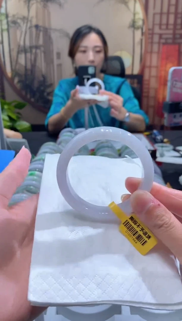 未镶嵌手镯翡翠000052008