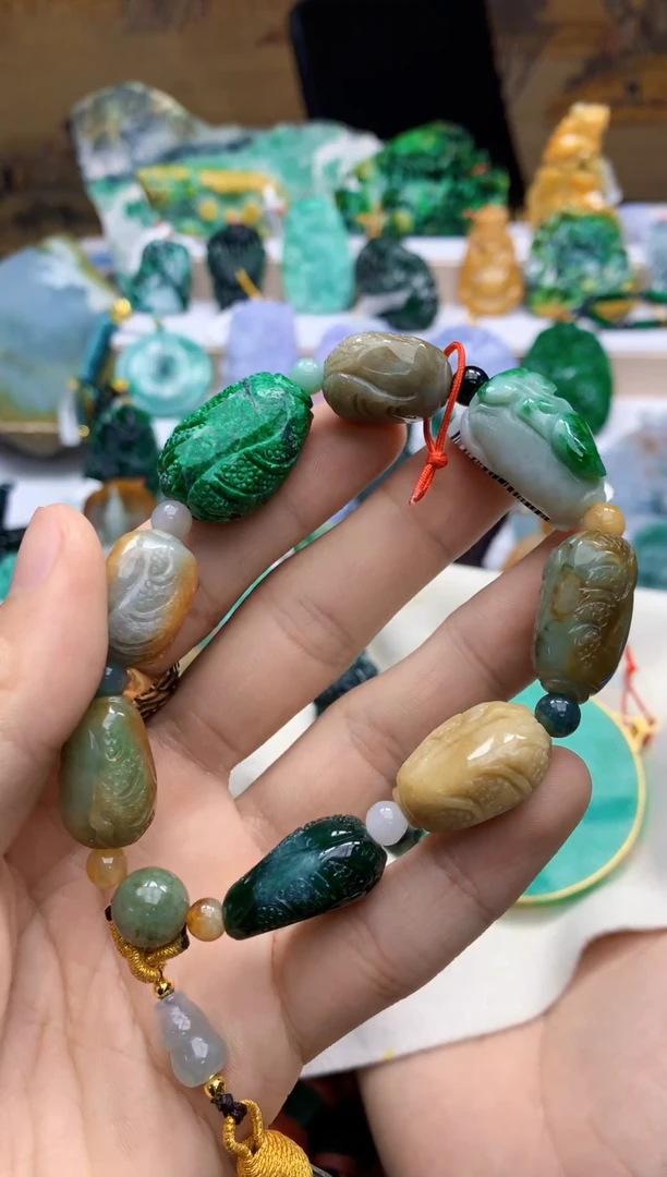 颈饰未镶嵌翡翠天然A货翡翠