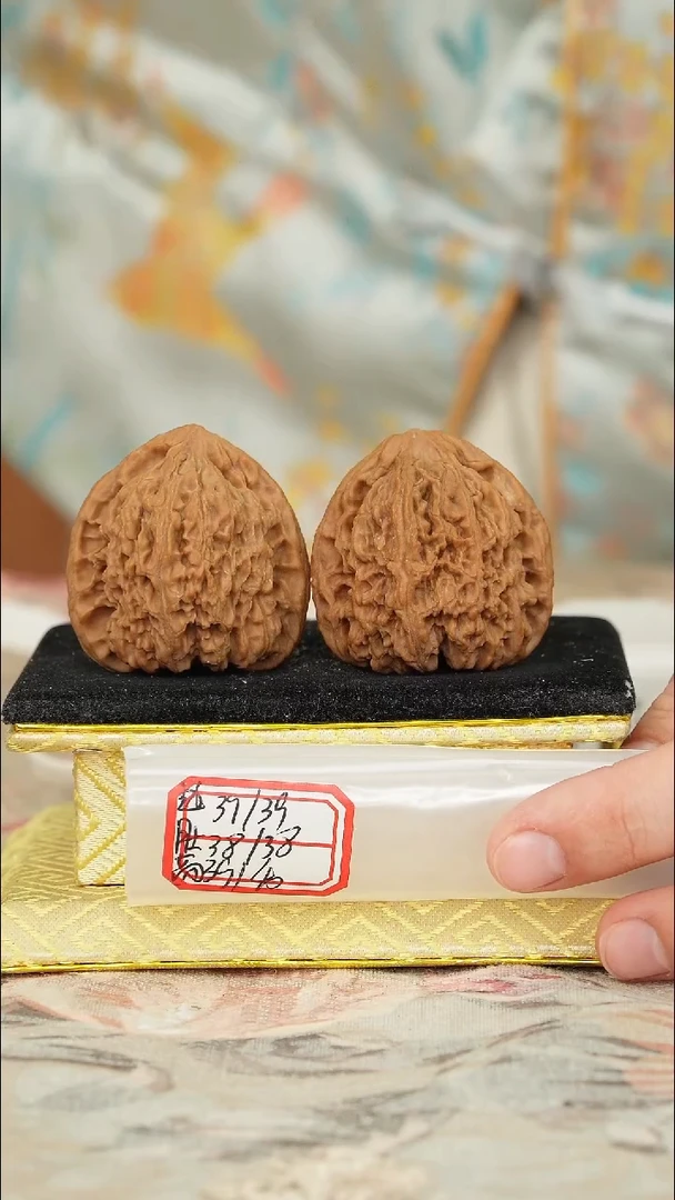 【闪购商品】文玩核桃把件原产地南将石