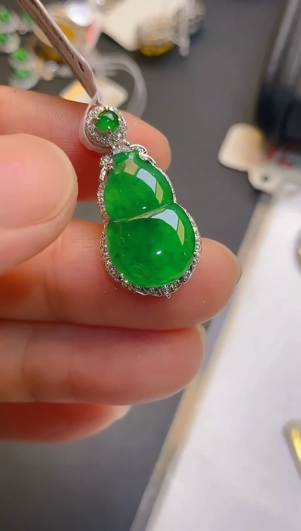 【闪购商品】翡翠耳饰银S925镶嵌天然A货翡翠1