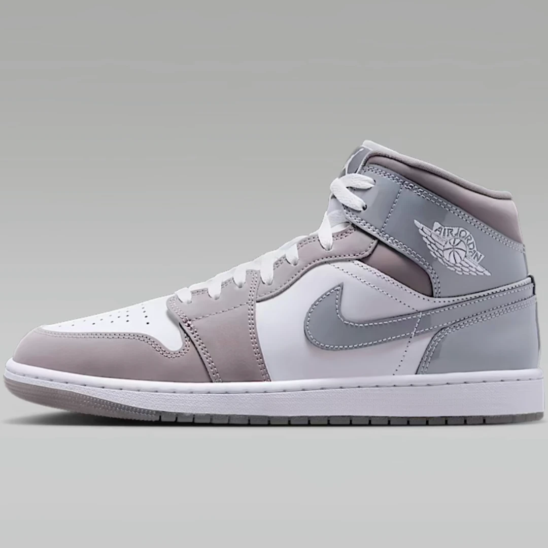 【官方授权】男子白中灰 AIR JORDAN 1 MID SE 时尚运动鞋HF3216100