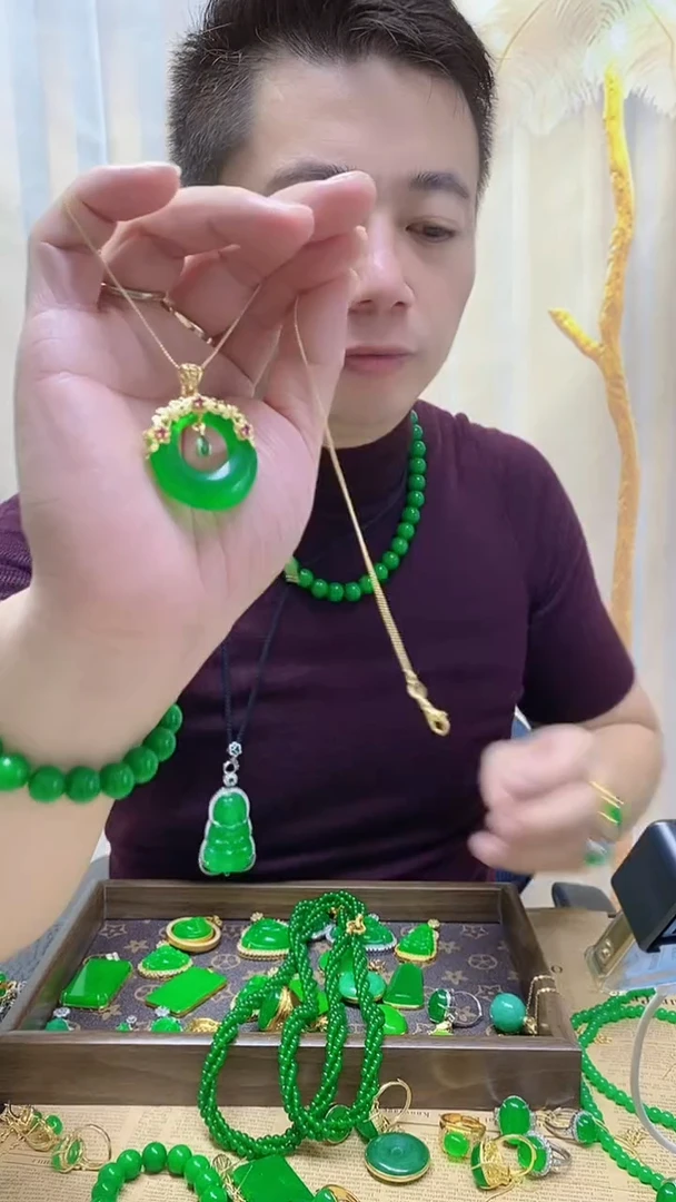 吊坠(赠链)14K金镶嵌翡翠翡翠吊坠