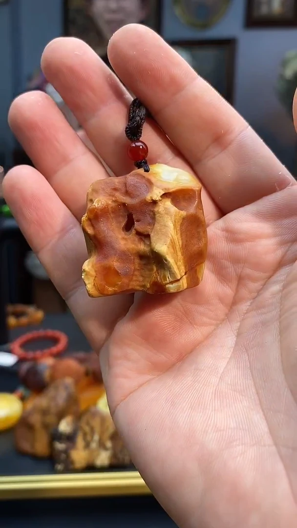 琥珀颈饰未镶嵌吊坠