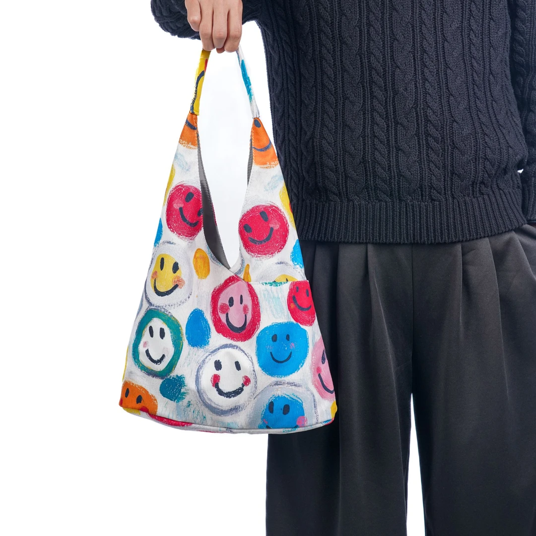 无则艺小众简约加时尚百搭轻便夏季印花多口袋微笑插兜包