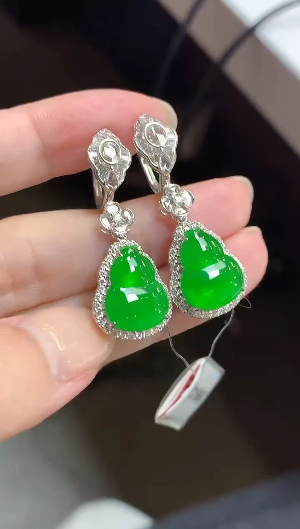 18K金镶嵌翡翠耳饰C85