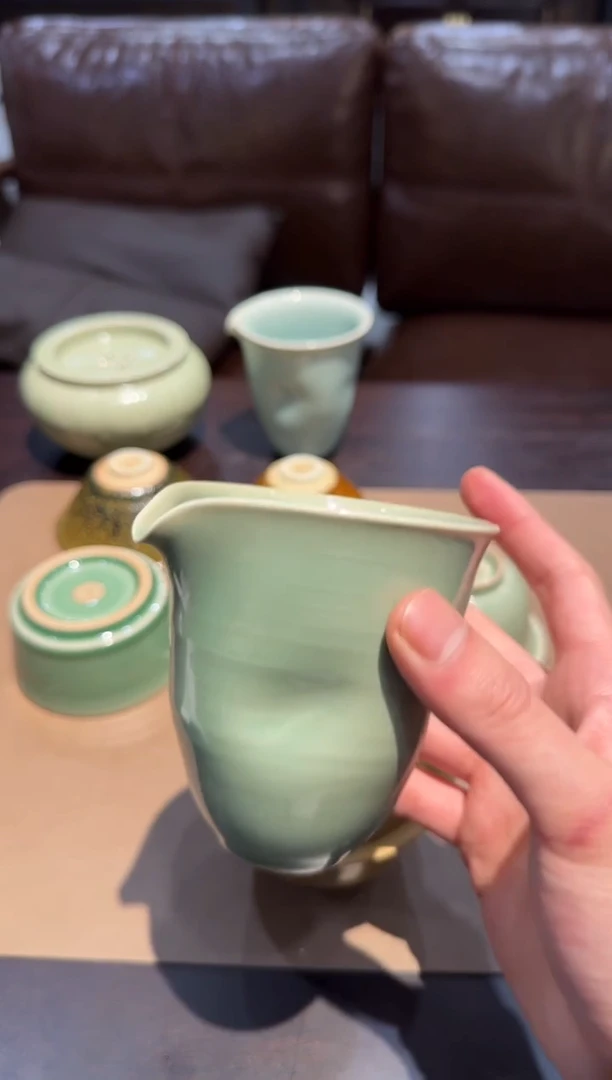 龙*侠40窑承青瓷公道杯