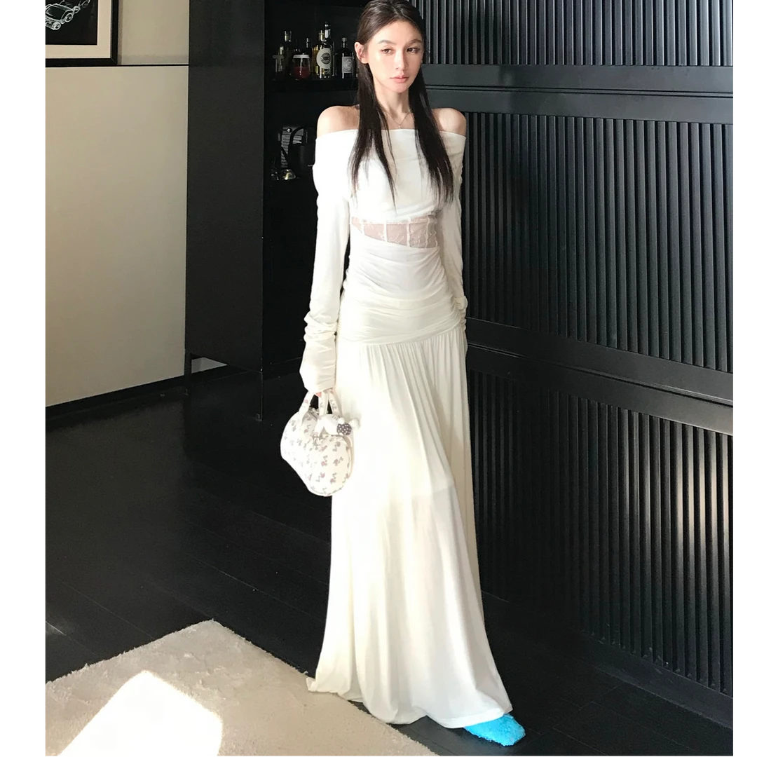 一整套49香软Crush 设计感一字肩镂空蕾丝褶皱打底衫半身裙套装