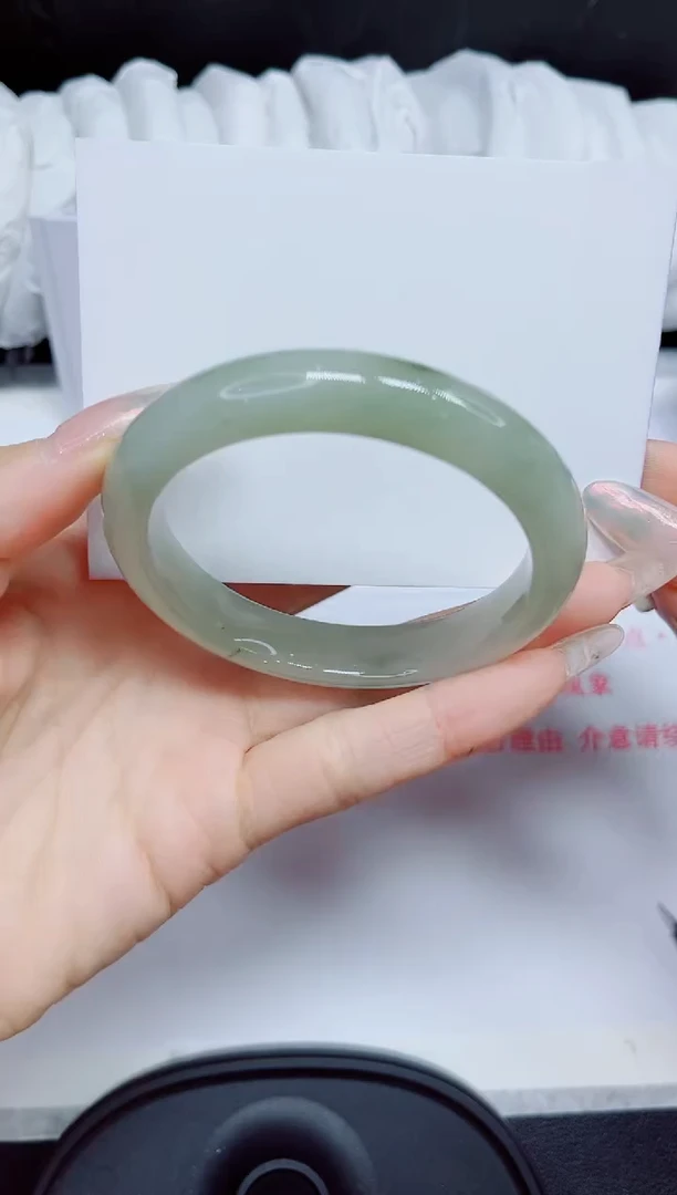 石英质玉手镯未镶嵌115.