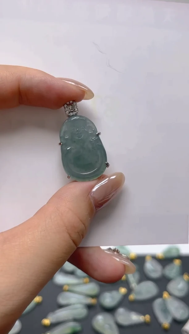 颈饰未镶嵌翡翠天*?天然A货翡翠