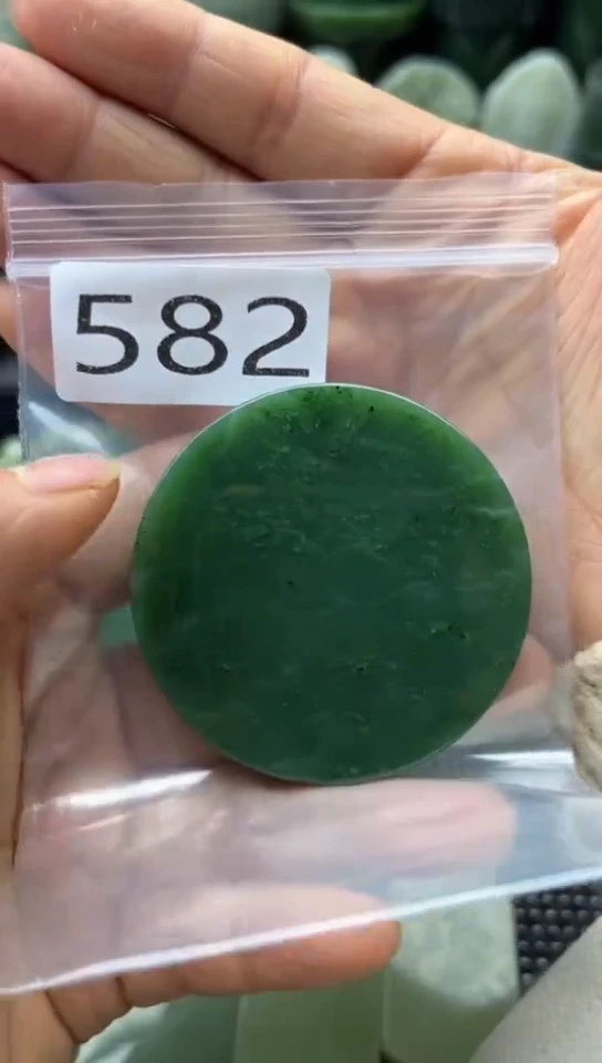 未镶嵌和田玉珠宝半成品镯芯