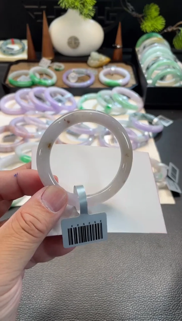 未镶嵌手镯翡翠27号链接 有纹裂 49圆条