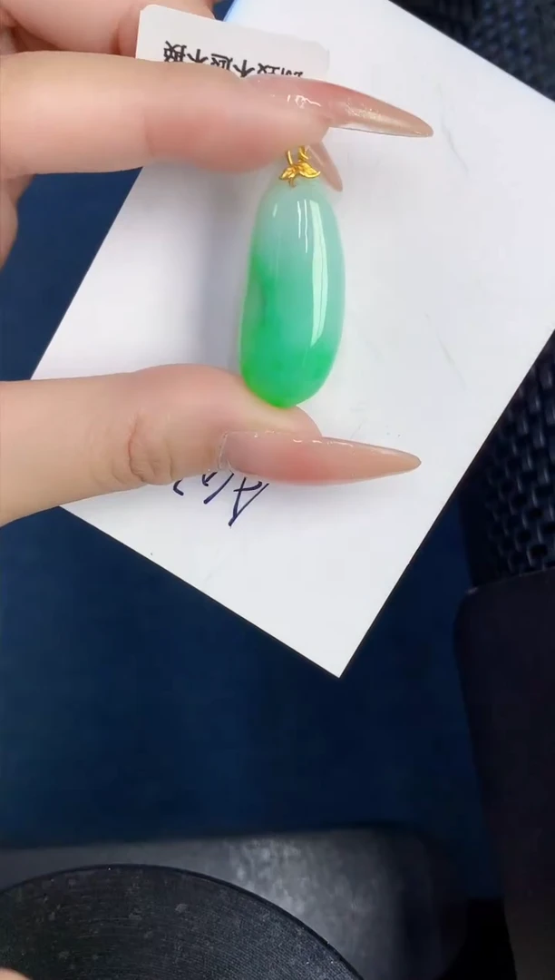 【闪购商品】翡翠颈饰18K金镶嵌000000000