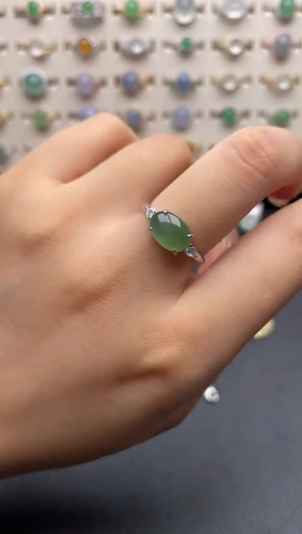 银S925镶嵌戒指翡翠一物一证一礼盒