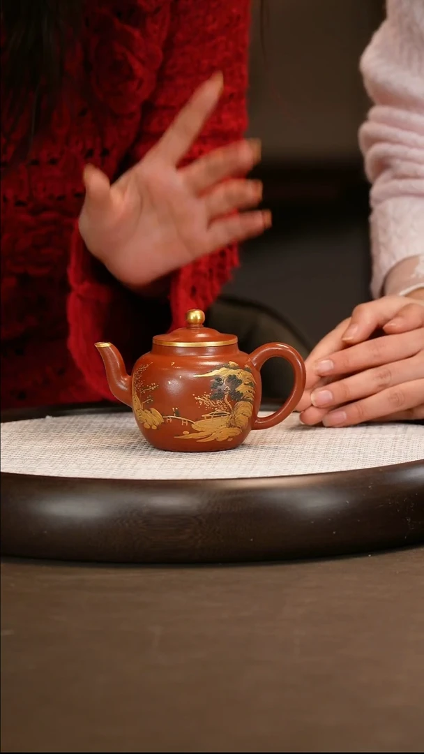 邵映华 鎏金笠帽宫灯 红泥 220c/兽耳盆