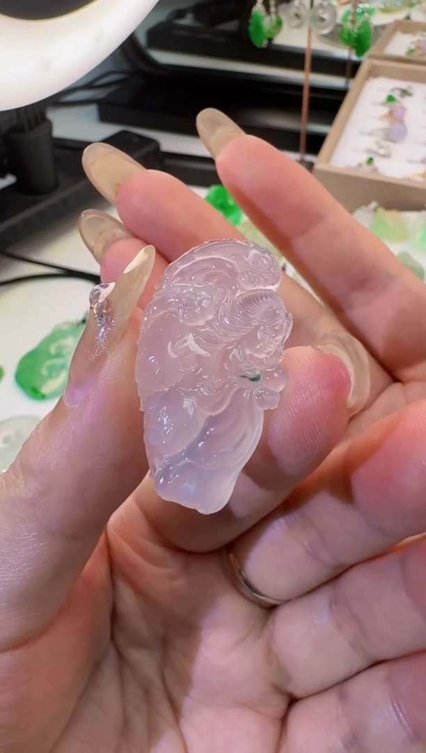 翡翠未镶嵌颈饰缅甸A货翡翠