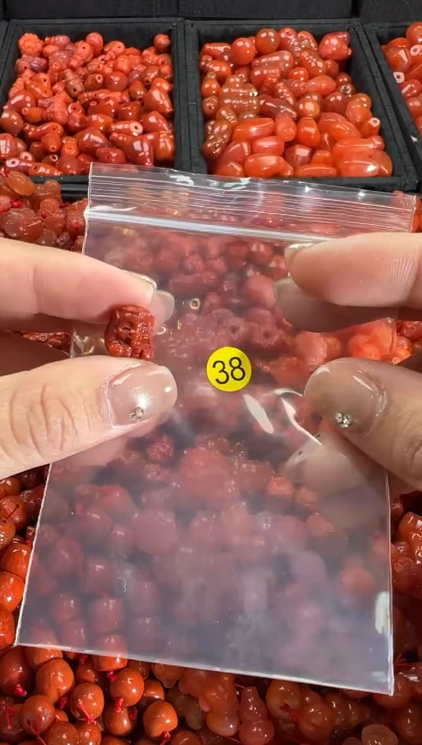 【闪购商品】南红玛瑙颈饰未镶嵌1