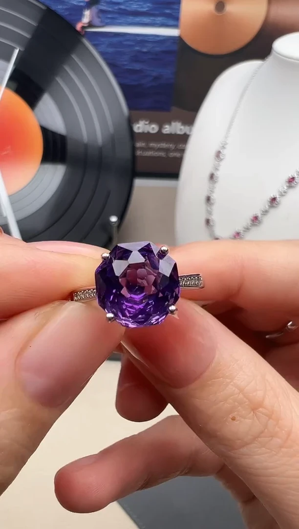 银S925镶嵌戒指紫晶60