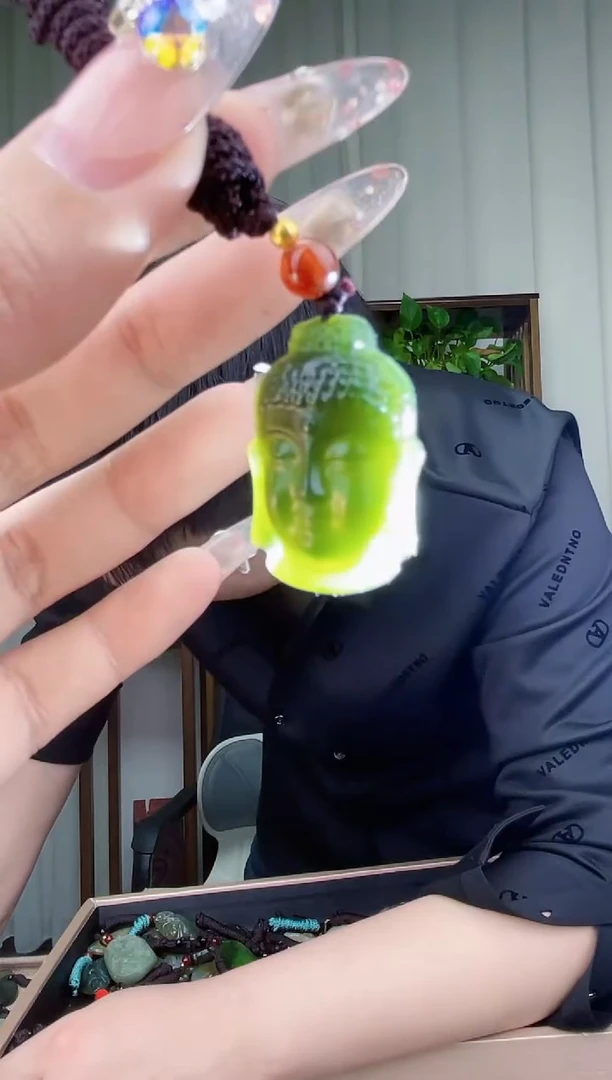 【闪购商品】和田玉挂件未镶嵌拍一发一，多样性发货！