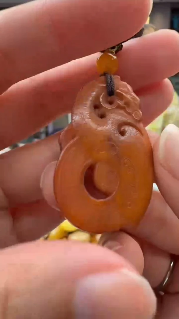 未镶嵌颈饰琥珀143秒拍号   假一赔三