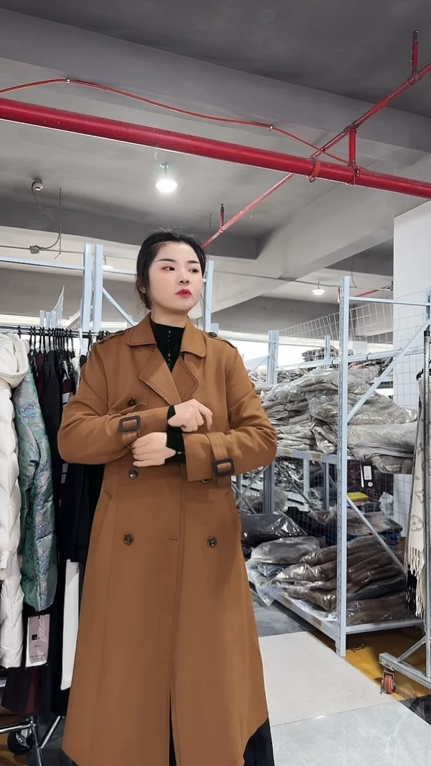 森比 风衣外套  120斤