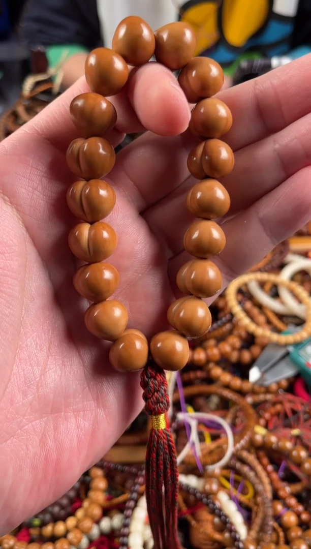 吊坠猴头核桃王胖子文玩工作室屁桃338