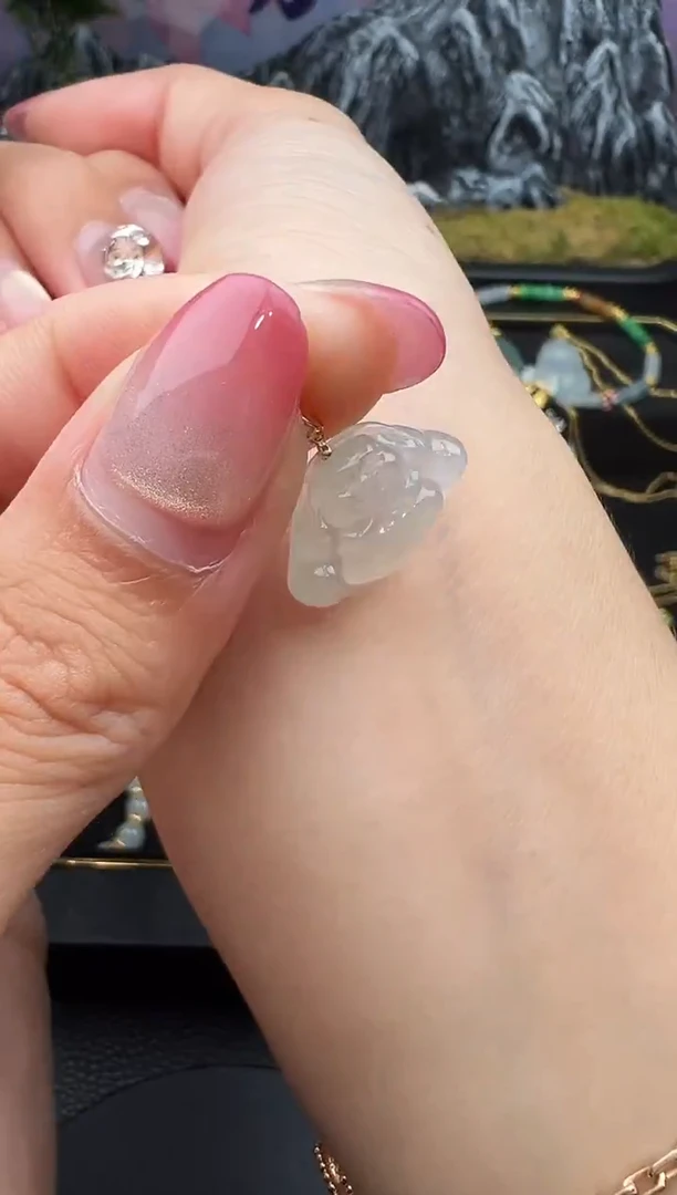 吊坠(不含链)18K金镶嵌翡翠佛公多样性发货其一123