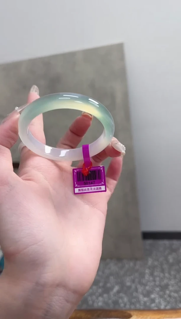 【闪购商品】玛瑙/玉髓手镯未镶嵌52圈