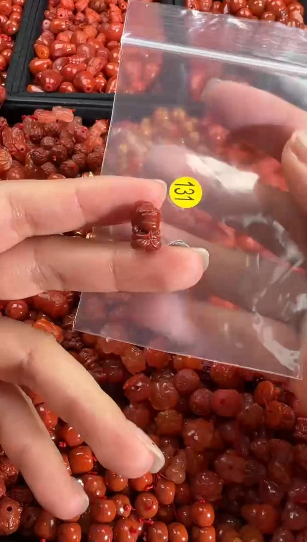 【闪购商品】南红玛瑙颈饰未镶嵌1