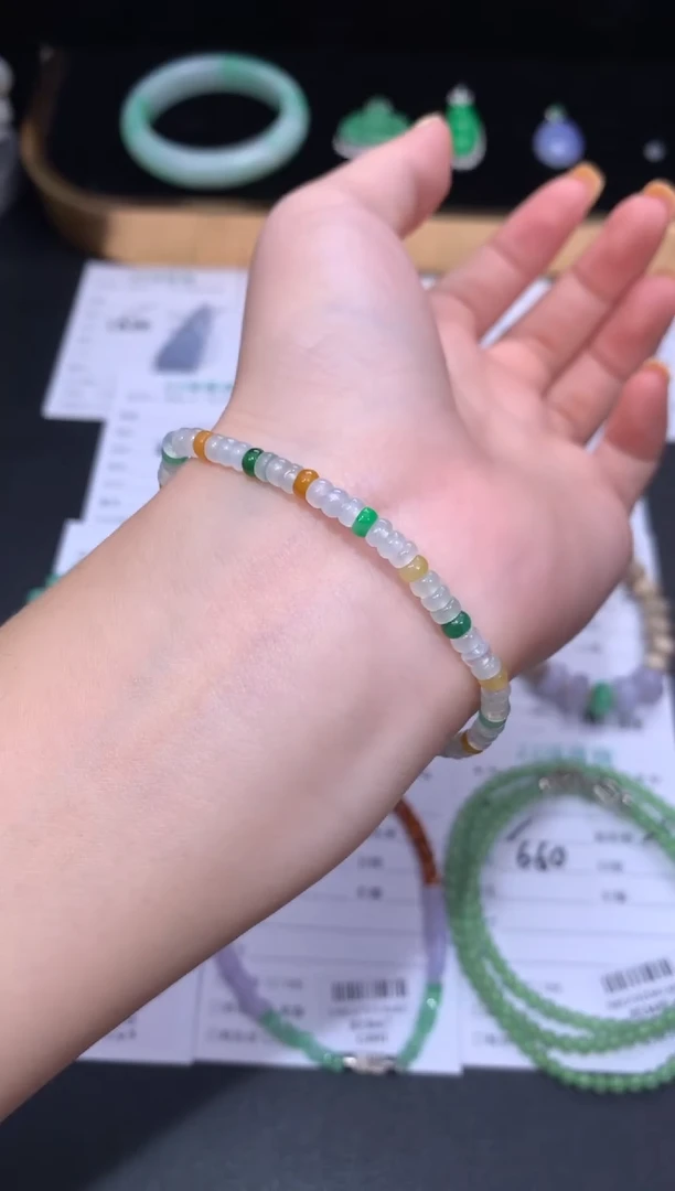 未镶嵌定制翡翠48小时鉴赏期 退货不扣服务费