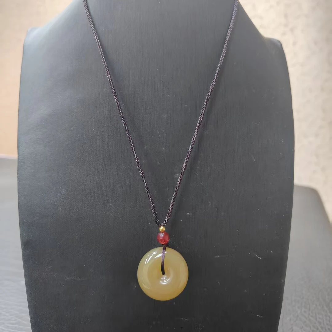 HFC10和田玉精美平安扣