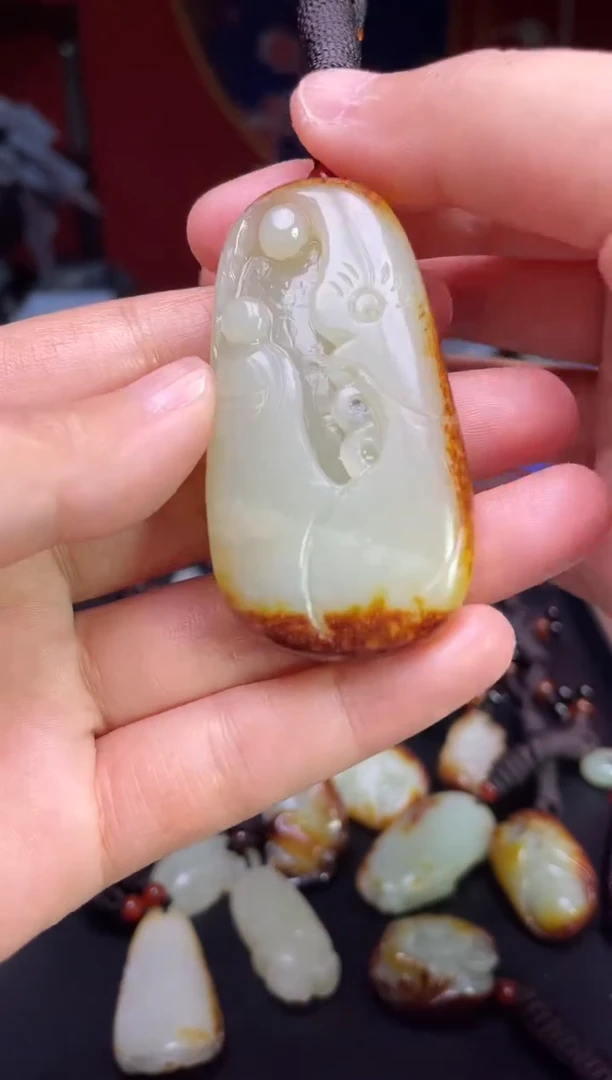 颈饰未镶嵌和田玉1