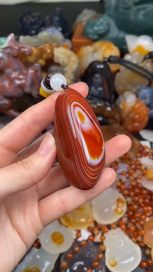 未镶嵌颈饰玛瑙/玉髓AA