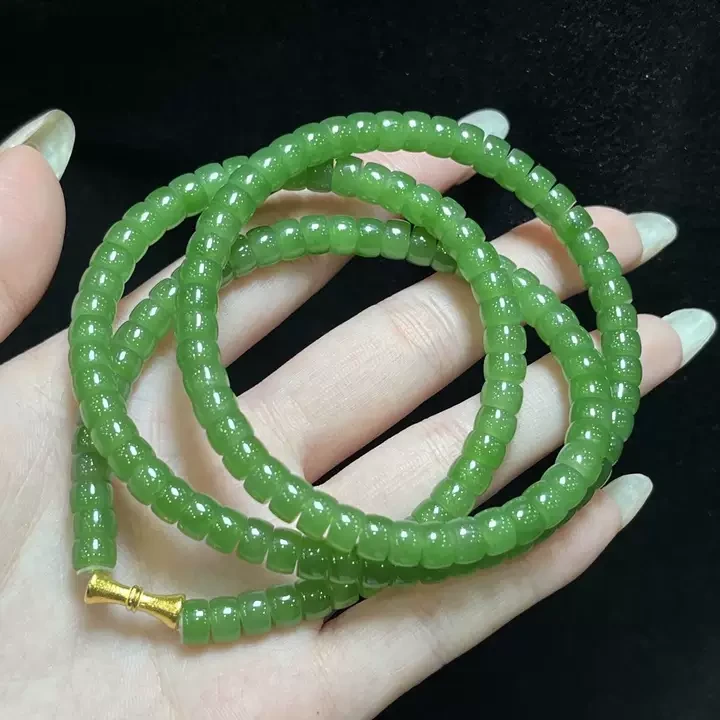 18k碧玉项链 18k碧玉项链