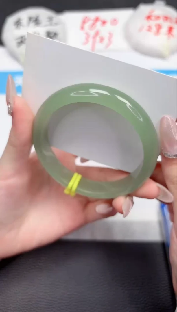 【闪购商品】石英质玉手镯未镶嵌640-59.7