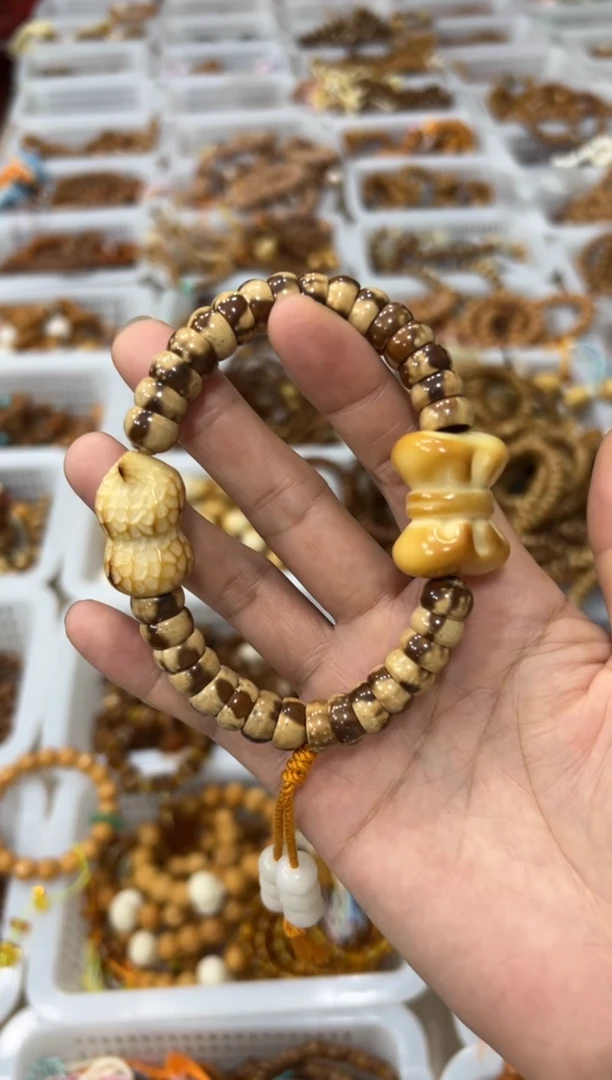 手串紫金鼠卡10.5左右金饭碗 设计款手持