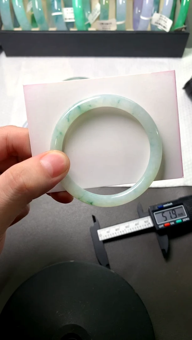 未镶嵌手镯（圆镯）翡翠52.2*7.3*7.0