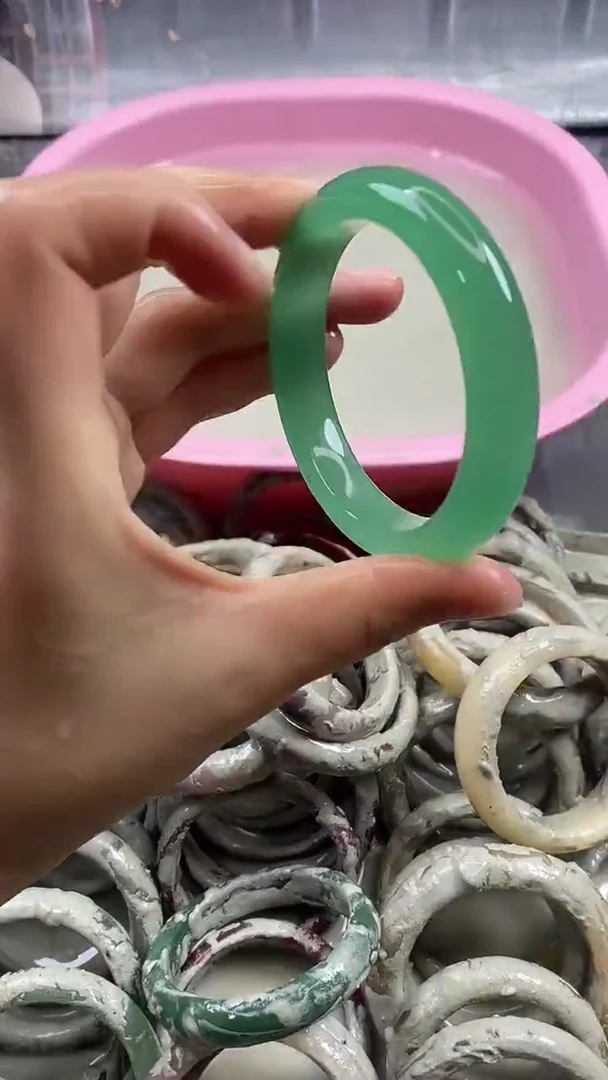 未镶嵌手镯石英质玉5