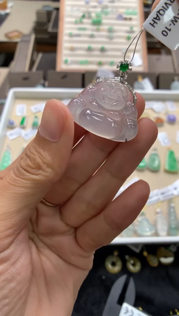 颈饰18K金镶嵌翡翠佛公