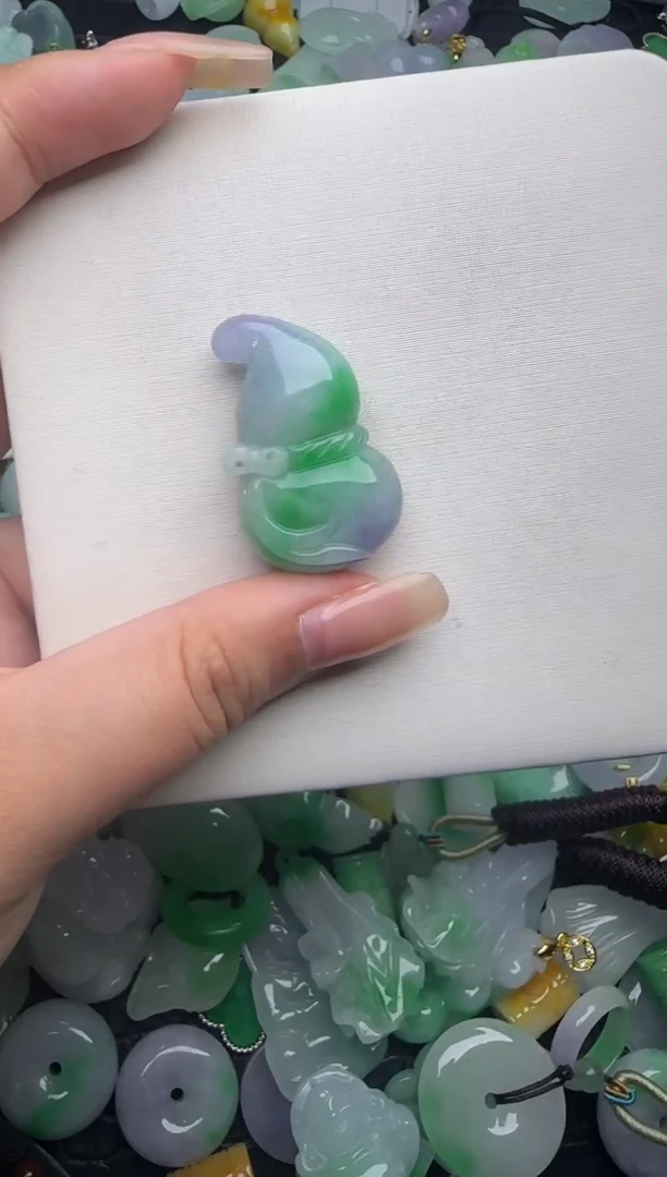 翡翠未镶嵌颈饰天然缅甸翡翠吊坠