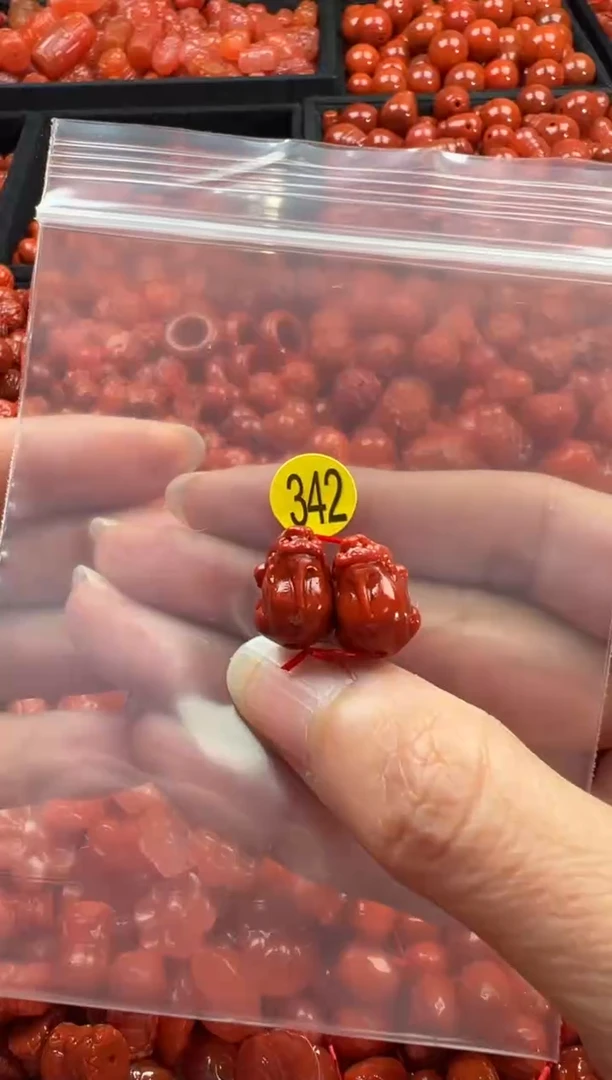 颈饰未镶嵌南红玛瑙1