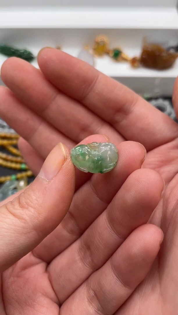 未镶嵌裸石翡翠囡****?天然缅甸a货翡翠裸石