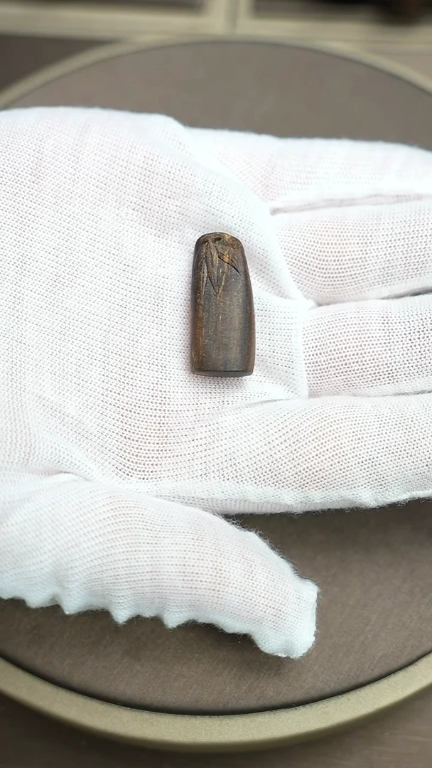 沉香吊坠沉水惠安沉香吊坠1.8克