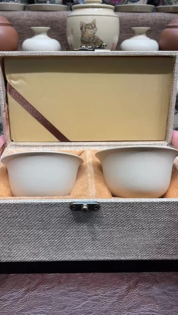 泥塑王宇白泥压手杯一对完品无瑕