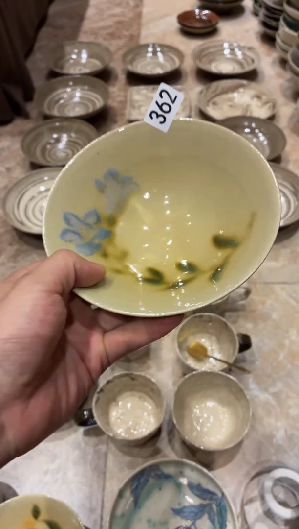 瓷片迁***玲362微瑕手绘兰花小碟1个
