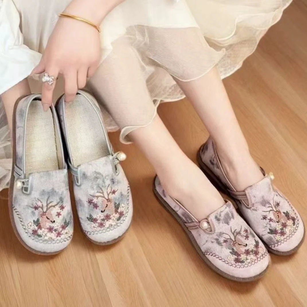 新款绣花鞋