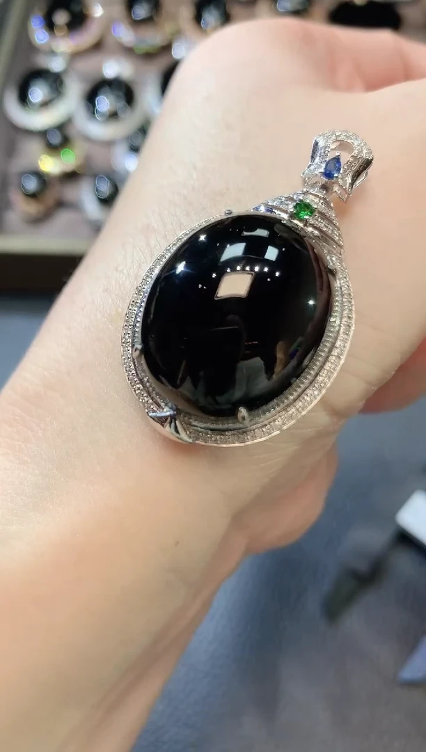 吊坠(不含链)18K金镶嵌翡翠A50