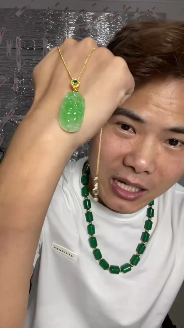 吊坠(赠链)未镶嵌翡翠莲花吊坠