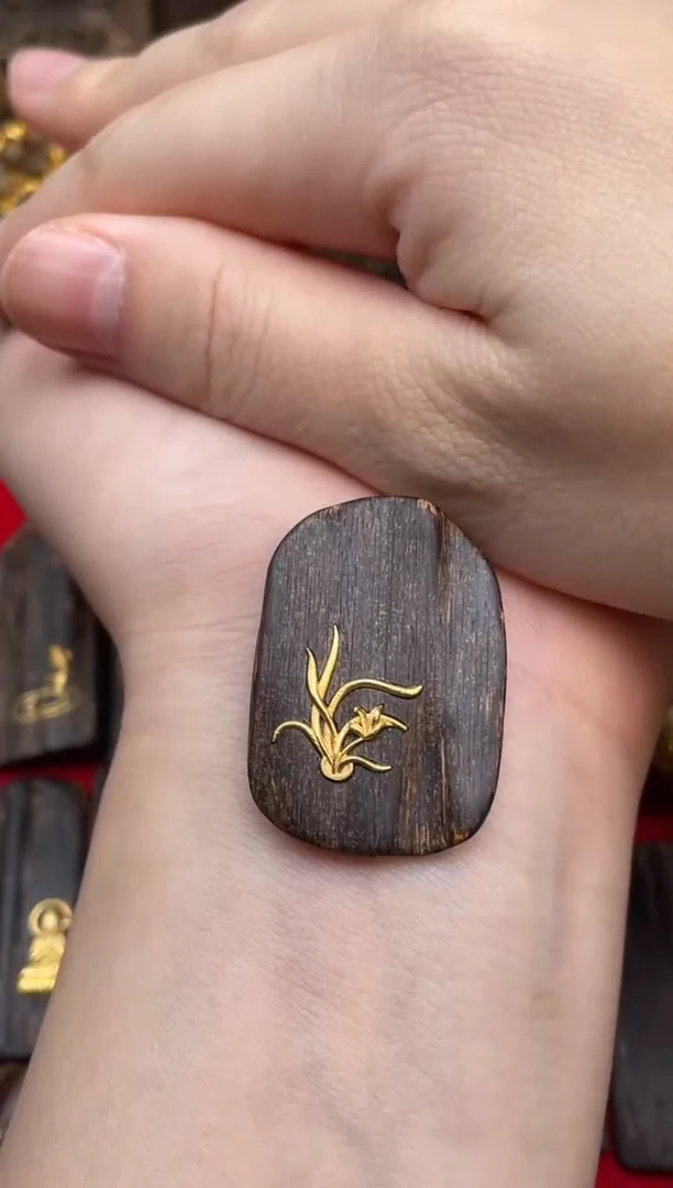 沉香吊坠沉香吊坠3