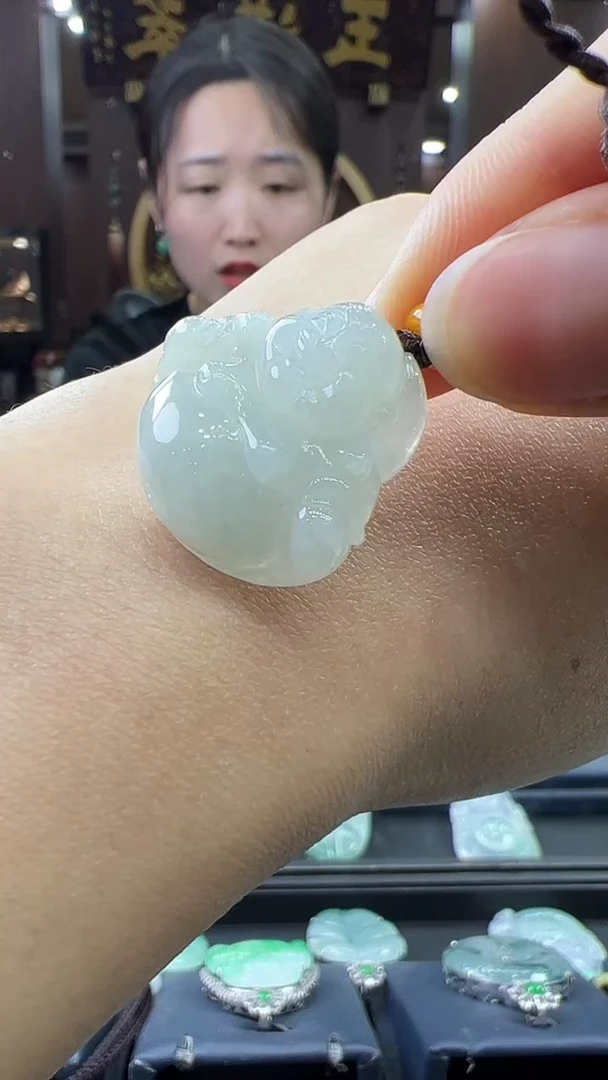 【闪购商品】翡翠挂件未镶嵌佛公包挂