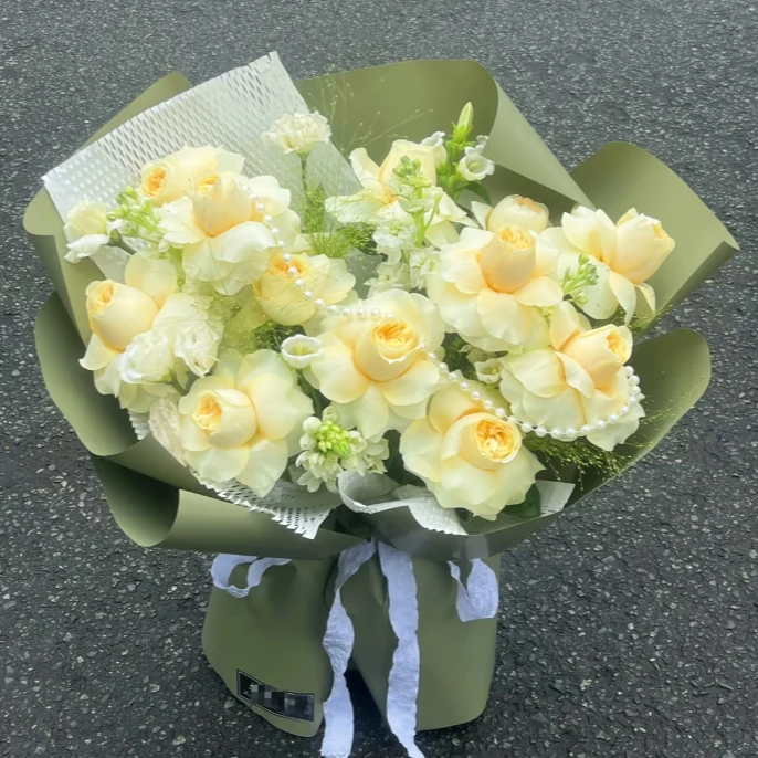 【惺惺相惜】13支奶油杯玫瑰粉紫罗兰混搭花束送38女神节送爱人